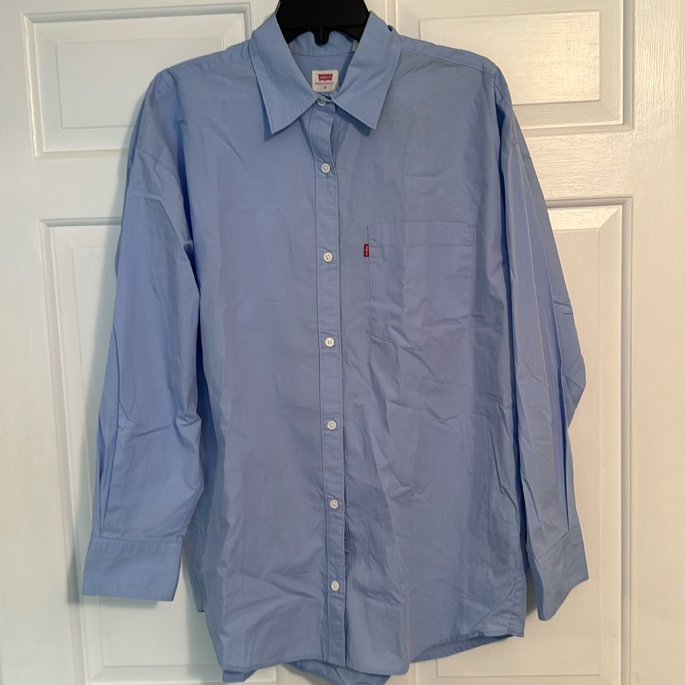 Levi’s button down everyday shirt